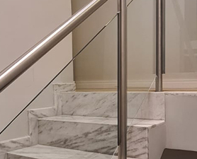 Corrimão de vidro externo